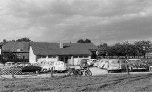 Schwarzweißfotografie altes Gemeindehaus